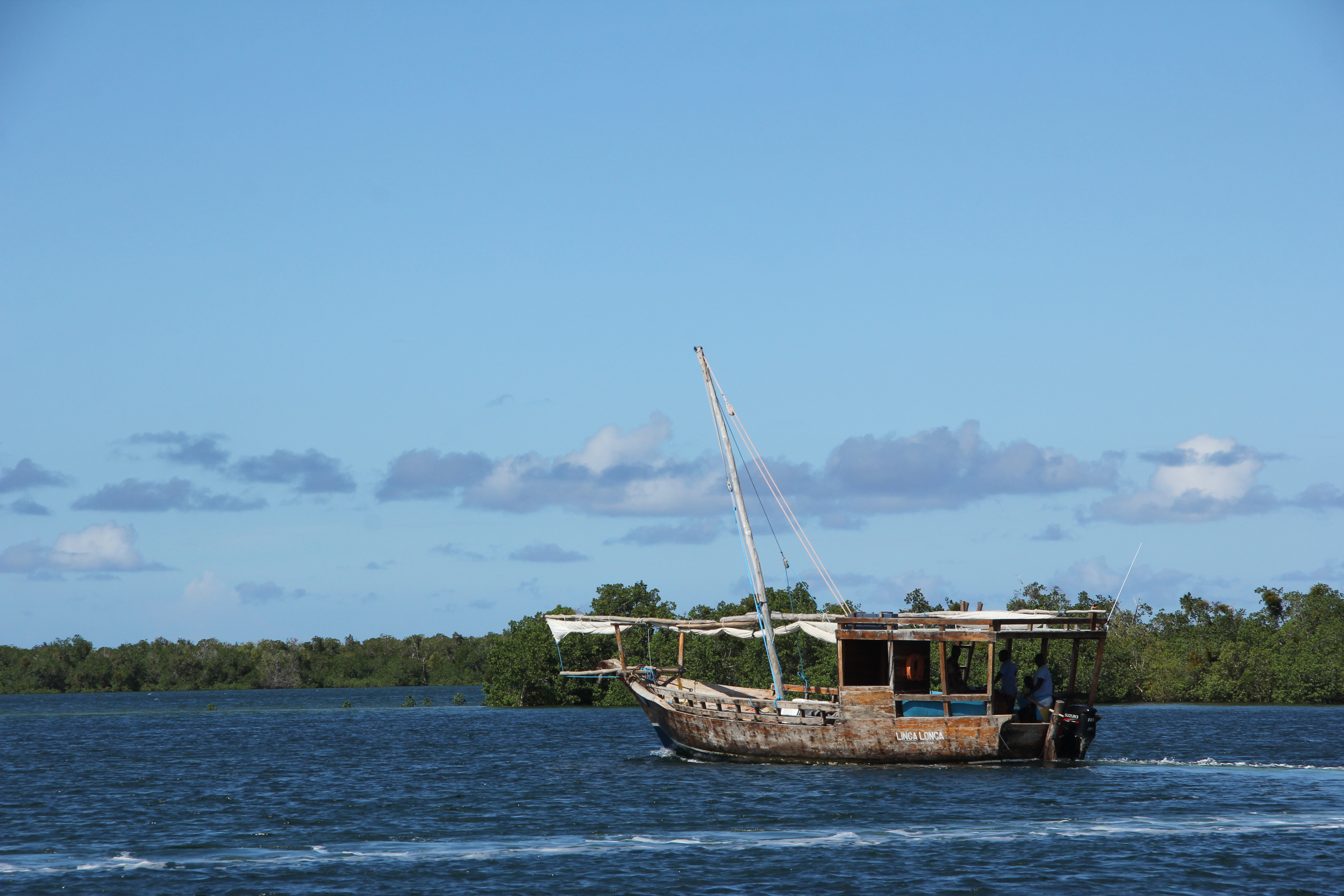 Mozambican dhow safari sailing archipelago
