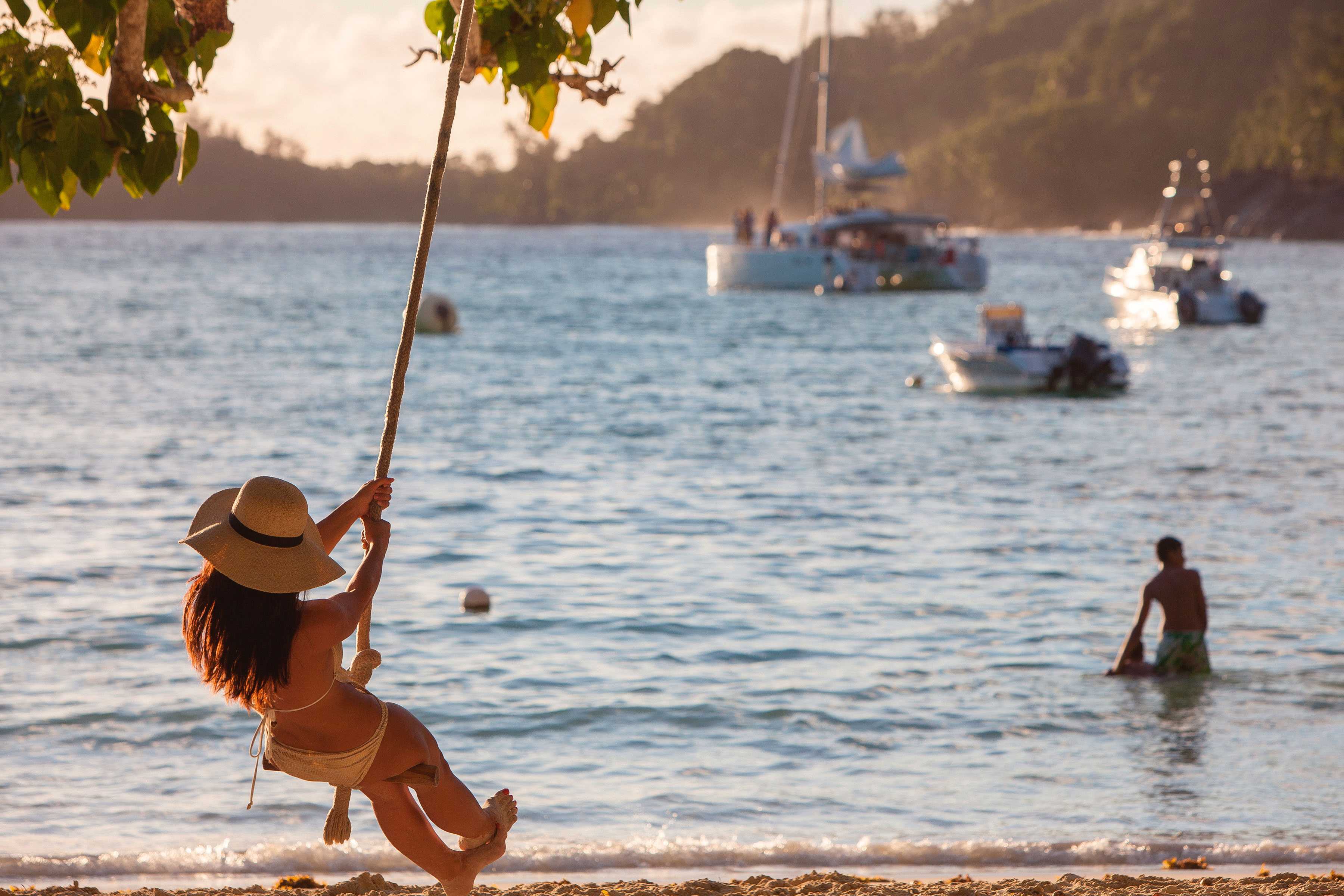 Ephelia seychelles best of bust and beach africa