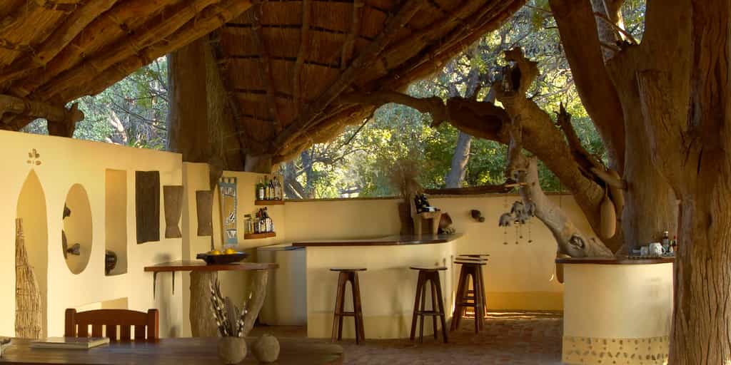 Bar and communal area