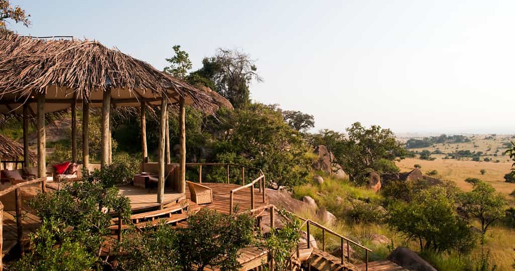 We've built Lamai to blend into the Kogakuria Kopje, while drawing in the surroundings as part of the aesthetics of the room.