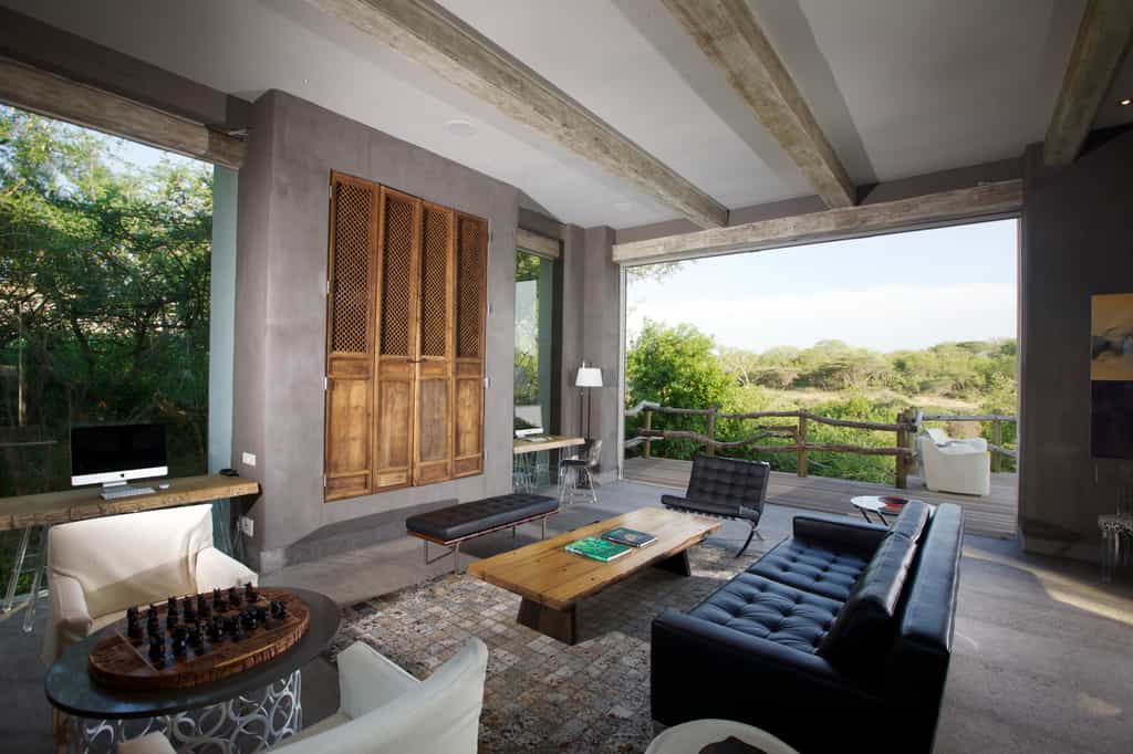 The multipurpose library is equipped with audiovisual equipment. Two Internet stations with complimentary Wi-Fi are available to lodge guests wanting to connect to home. A romantic fireside dinner for two can be enjoyed in the library, with prior arrangement.