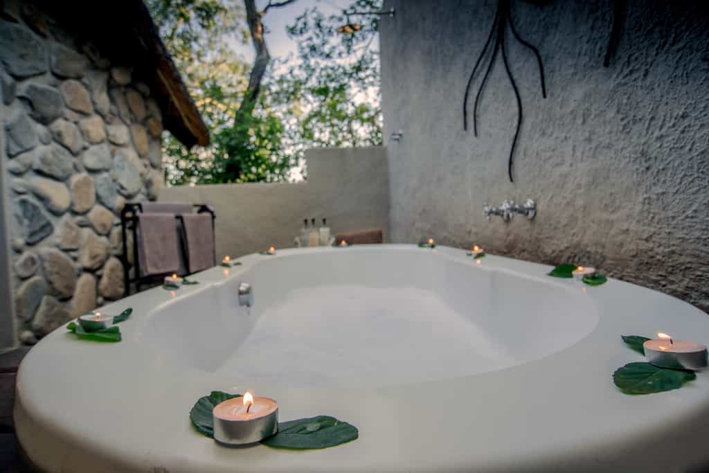 Luxury Suite Outdoor Bath
