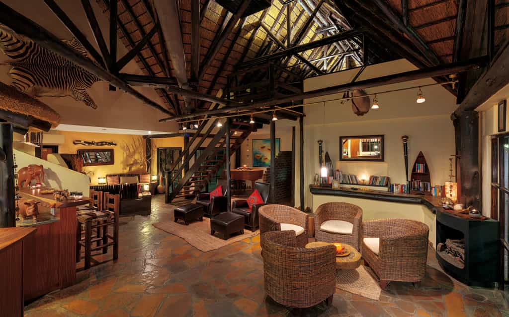 for Aperitifs, Digestifs and your Talk to Locals