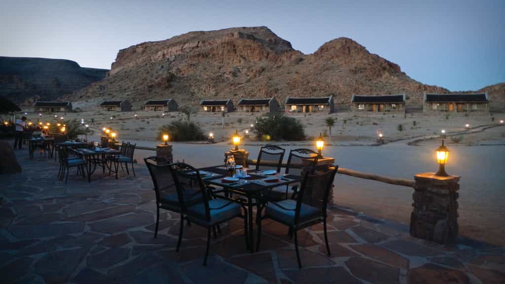 Canyon Village outdoor dinning 