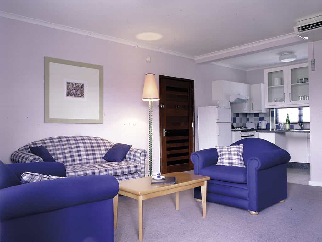 Studios and lofts offering all amenities and kitchenettes are recommended for singles or couples while our one, two and three bed room apartments equipped with bigger kitchens and living rooms are ideal for families.