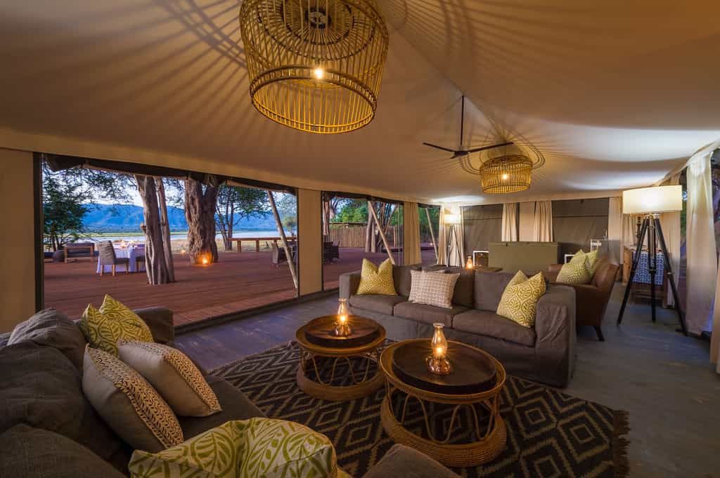 Guest lounge area and adjacent al fresco dining arear