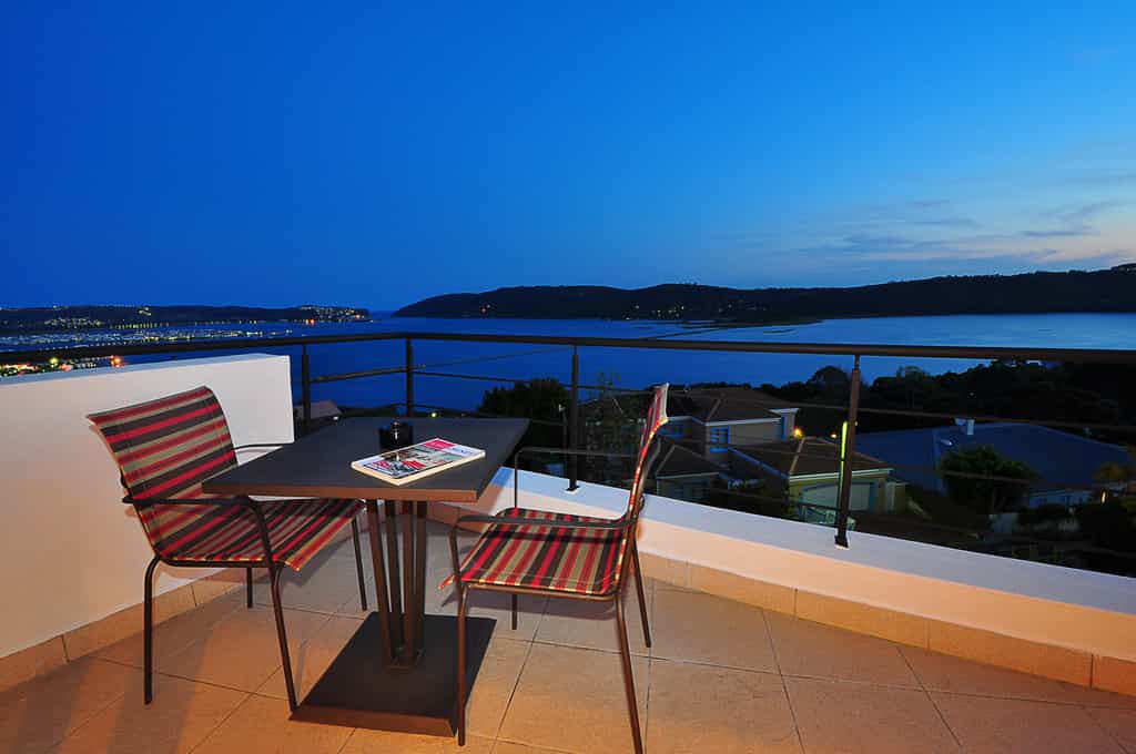 Discover a place where time is only told by the everchanging tides of the Knysna lagoon, a place where "nothing" seems like the perfect thing to do