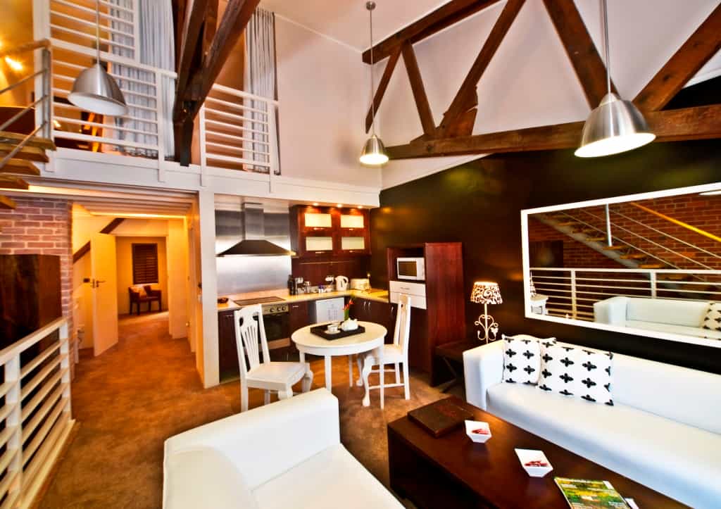 3A - Chic Contrasts Suite