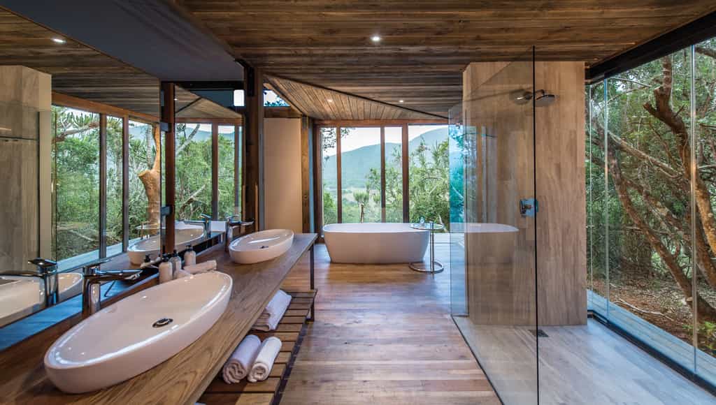 Gorgeous indoor/outdoor showers, peaceful bath with privacy and views in each bathroom