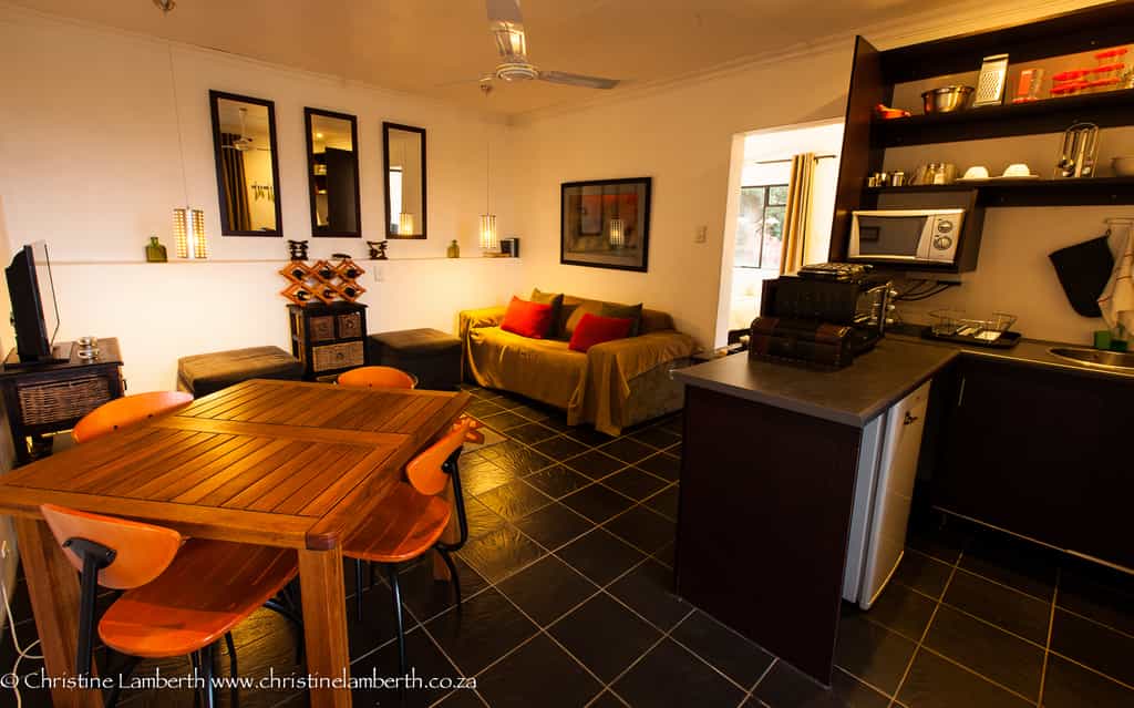 Lounge/Dining Room/Kitchenette