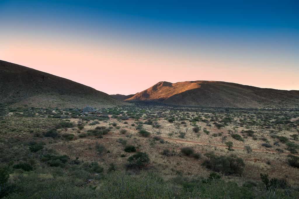 Incomparable landscapes