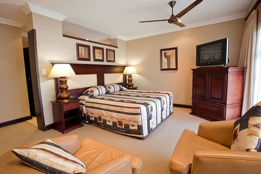 These newly constructed and very elegant rooms accommodate 2 guests in either twin or double beds