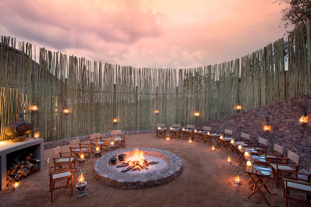 Mhondoro Game Lodge - Main Lodge Boma