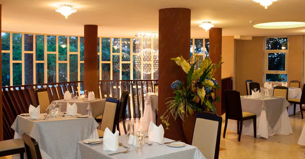 Lake Heights Hotel - Restaurant