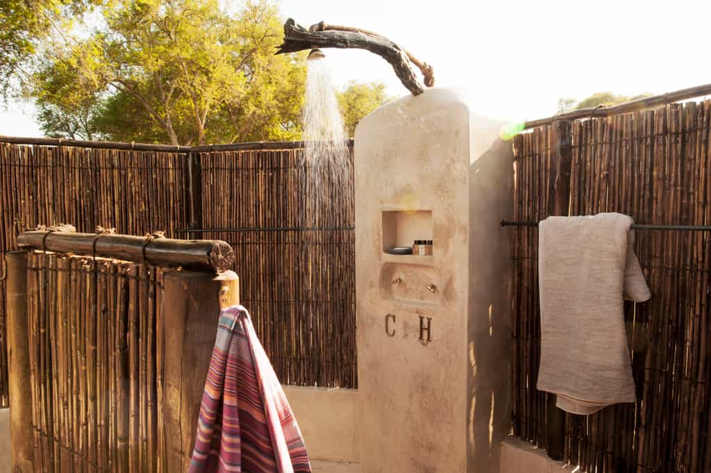 Shower and splash tubs ...