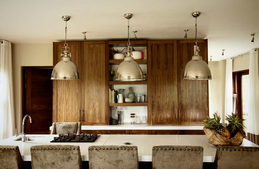 The breakfast bar is used as a buffet area for our guest where a selection of cold cut meats, cheeses, seasonal fruit, cereal, pastries and fresh juice is neatly displayed every morning by our caring staff. Eggs, sausages, bacon and grilled tomatoes can be ordered from the comfort of your table. 