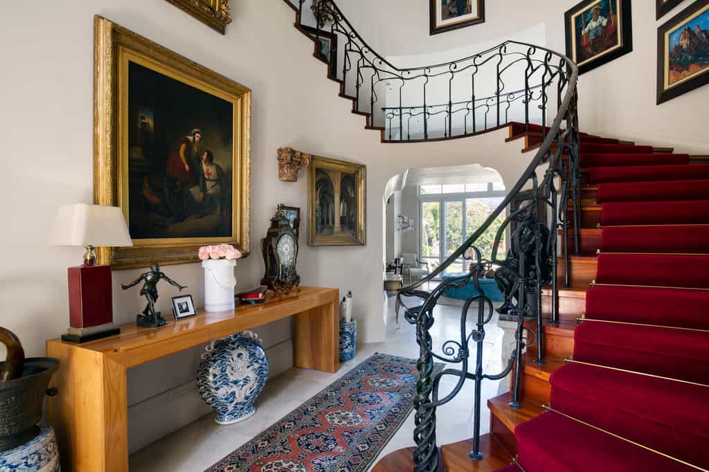 Leading to the Presidential Penthouse