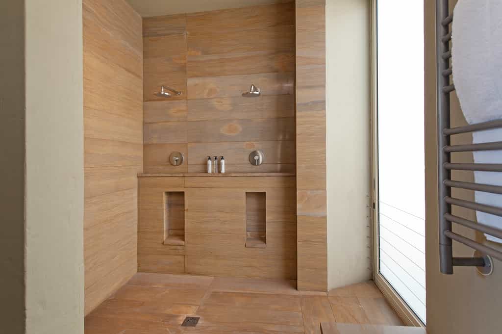 Sandstone double shower of Southern right suite