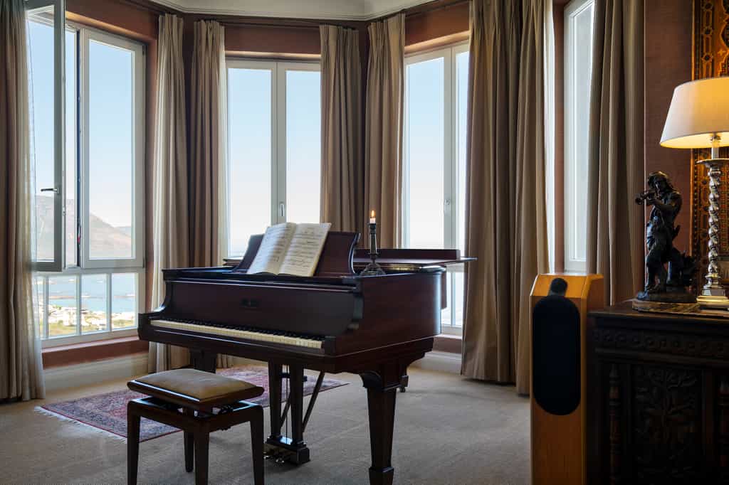Steinway Suite Grand Piano