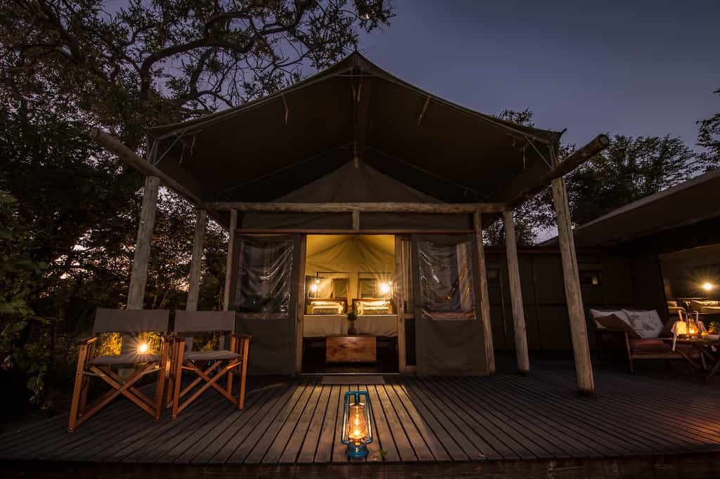 Family tent consisting of two inter-leading bedrooms