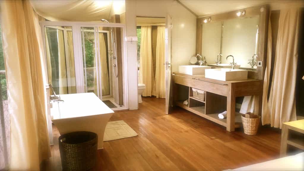 Nambwa Tented Suite Bathroom