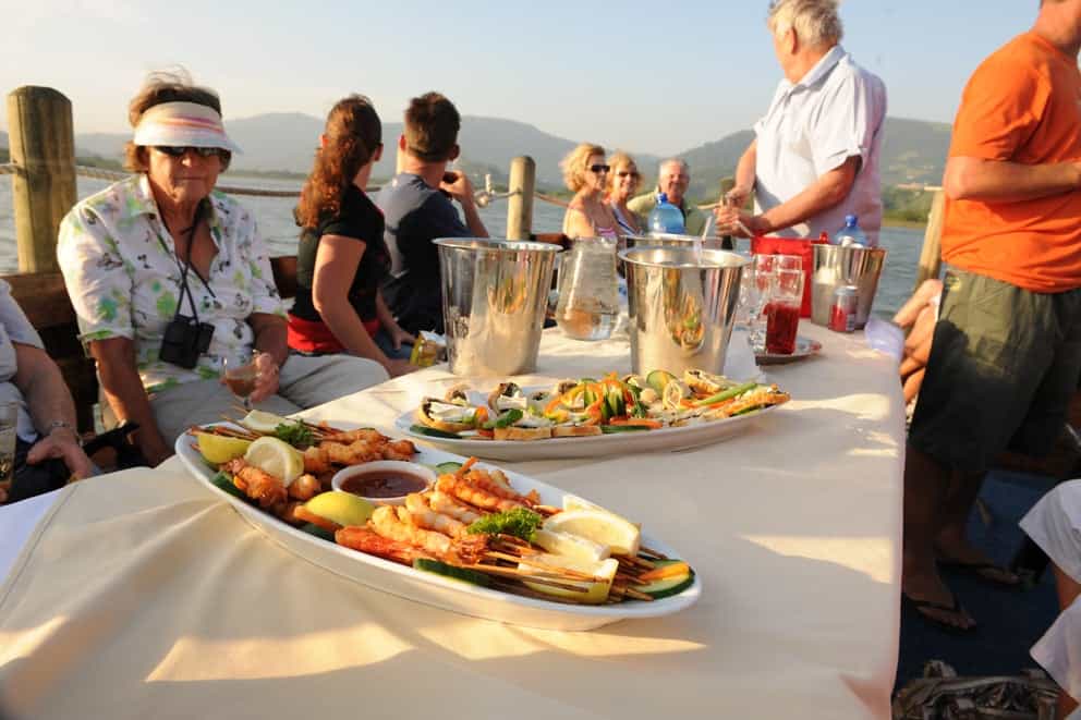 Join Kevin for a cruise down the Umngazi River for sundowners and Fish Eagle spotting.