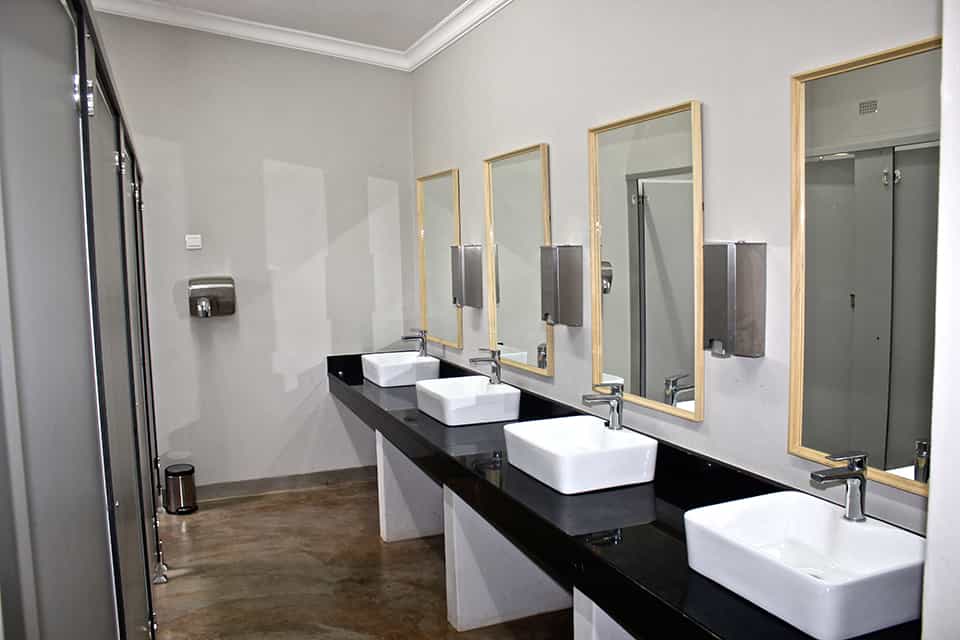 Shearwater Explorers Village - Dinning