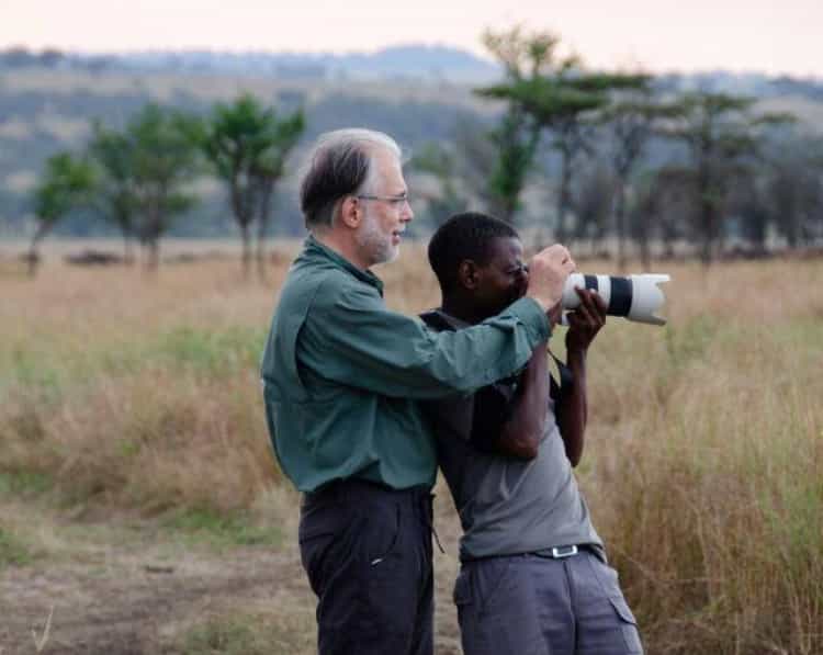 Interact with the warm team, sharing stories and experiences