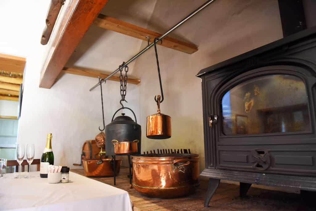 Complimentary wine tasting with each stay