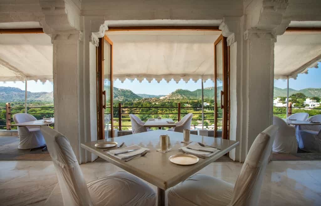 New linen and silverware introduced at Restaurant