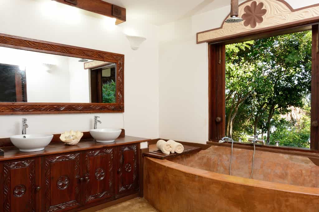 bathroom luxury suite