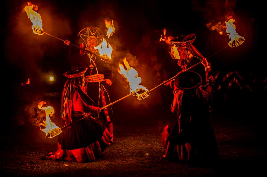Theater presentation  on the gardens of Wayra  
