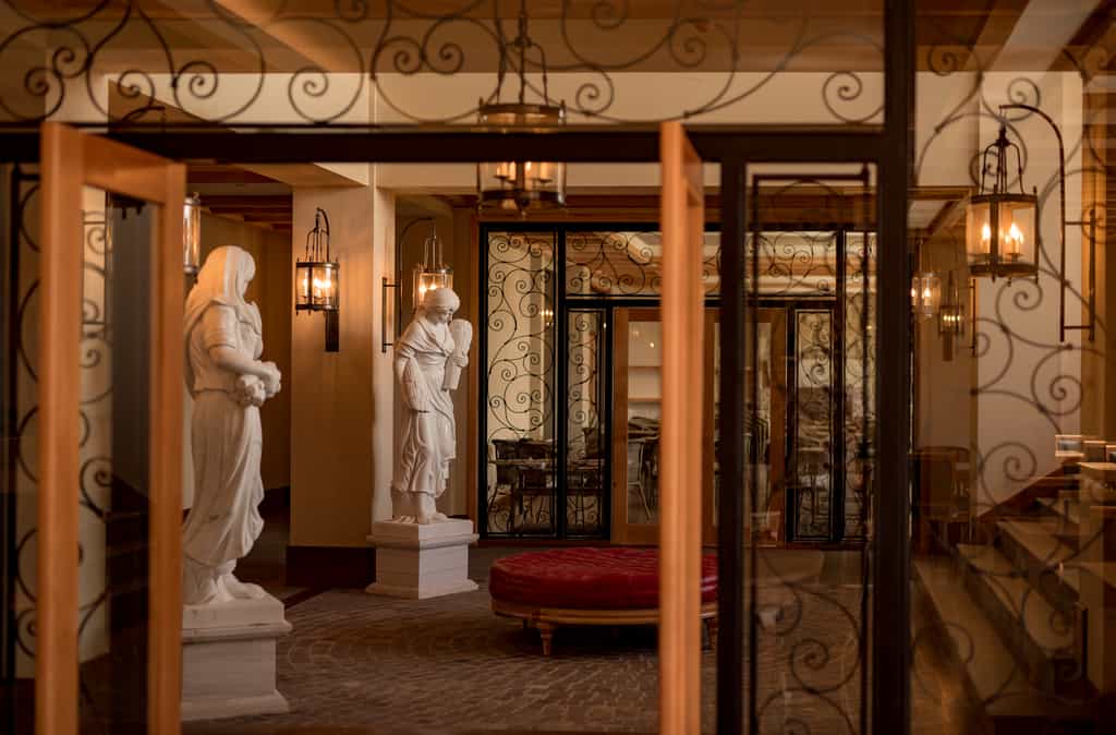 Image of Villa Beluno restaurant entrance