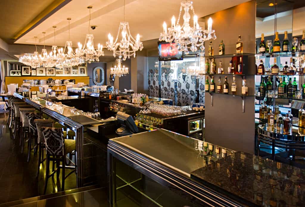 It's like having a quiet drink, with your alter ego. Whether you like it shaken, stirred, or upside down, our speciality cocktails can inspire any old diner waitress to transform into a center stage starlet.   Cocktails are served in an energetic and lively setting.