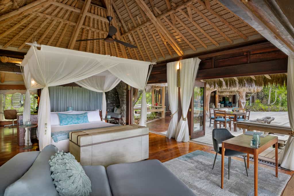 Beachfront Villa - Master Bedroom