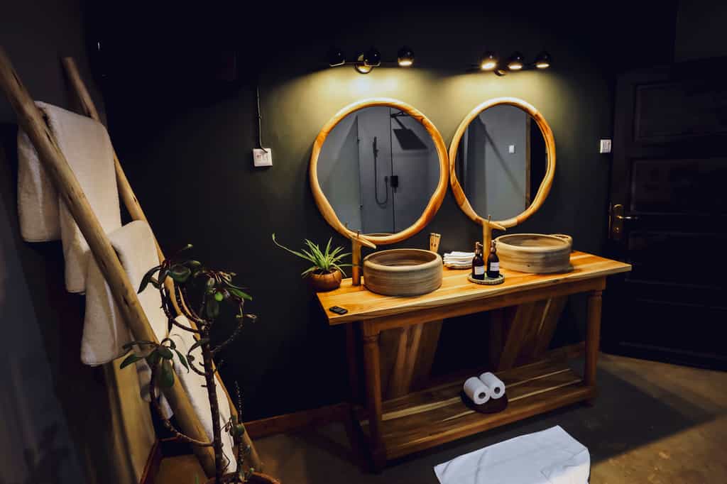 Luxury Cottage Bathroom