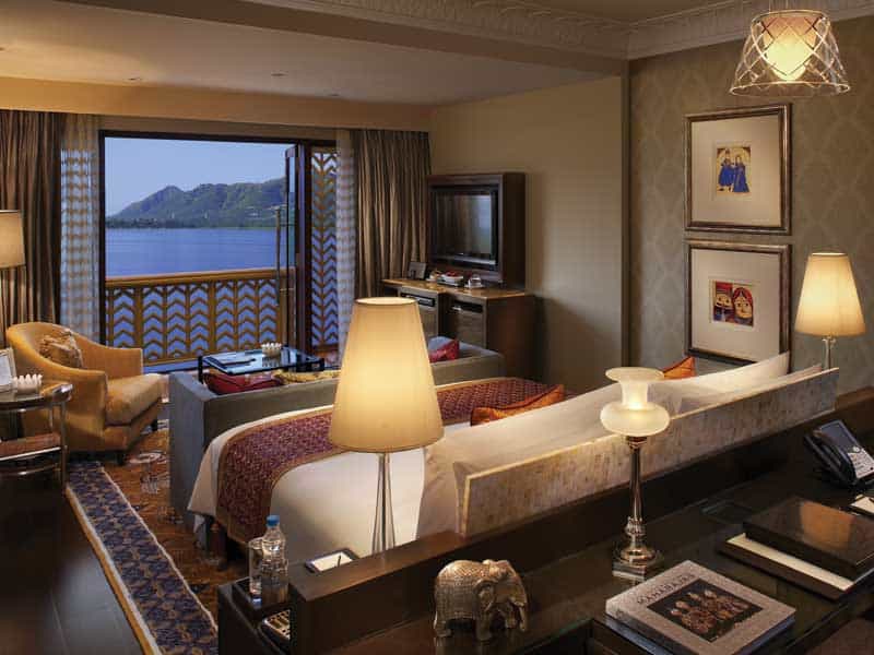 Grande Heritage Lake View Room