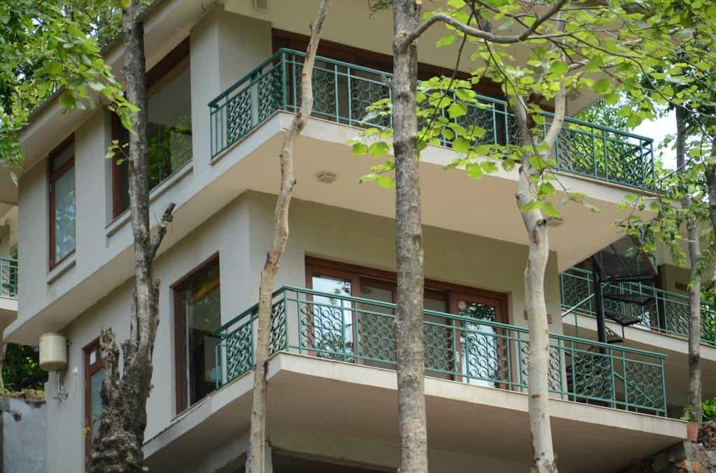 Deluxe Cottage- Two Roomed Unconnected Duplex cottages