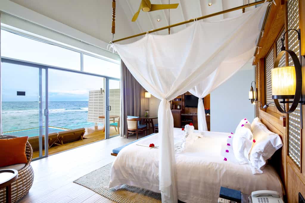 Sunset Ocean Pool Villa