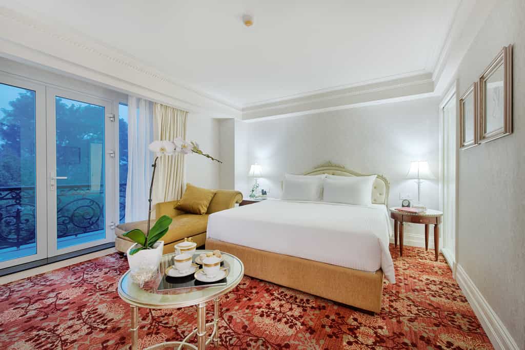 Canvas with Lake View