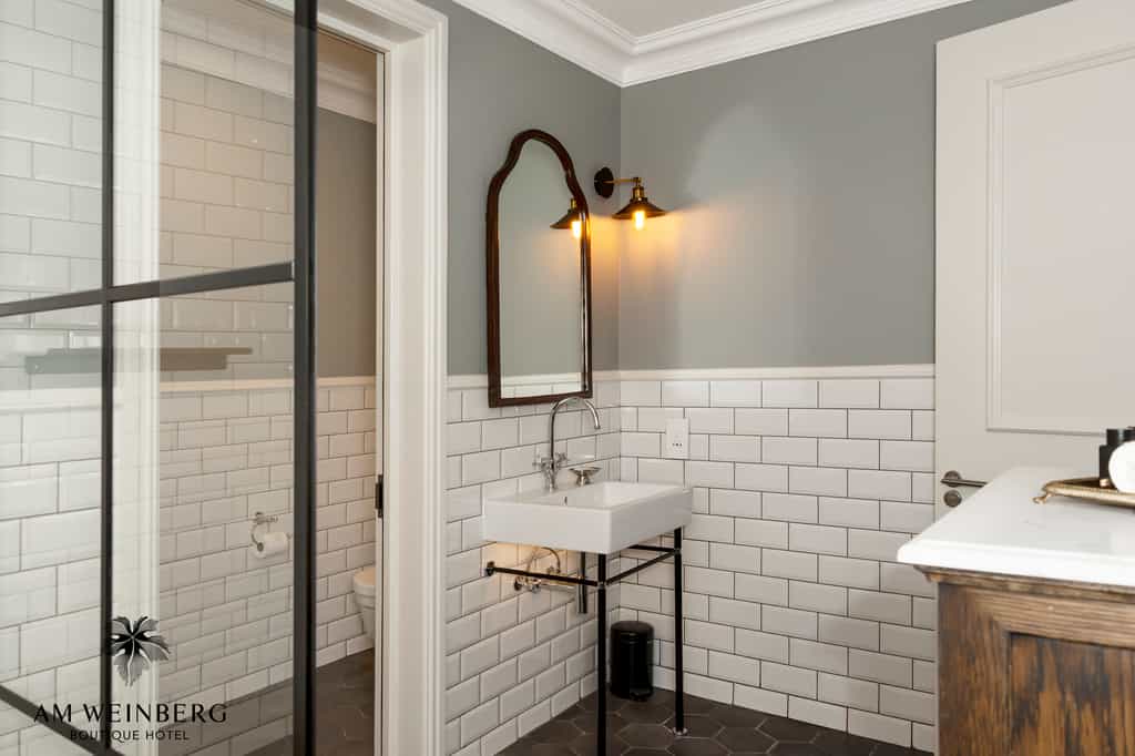 Courtyard Fountain Rooms CFL