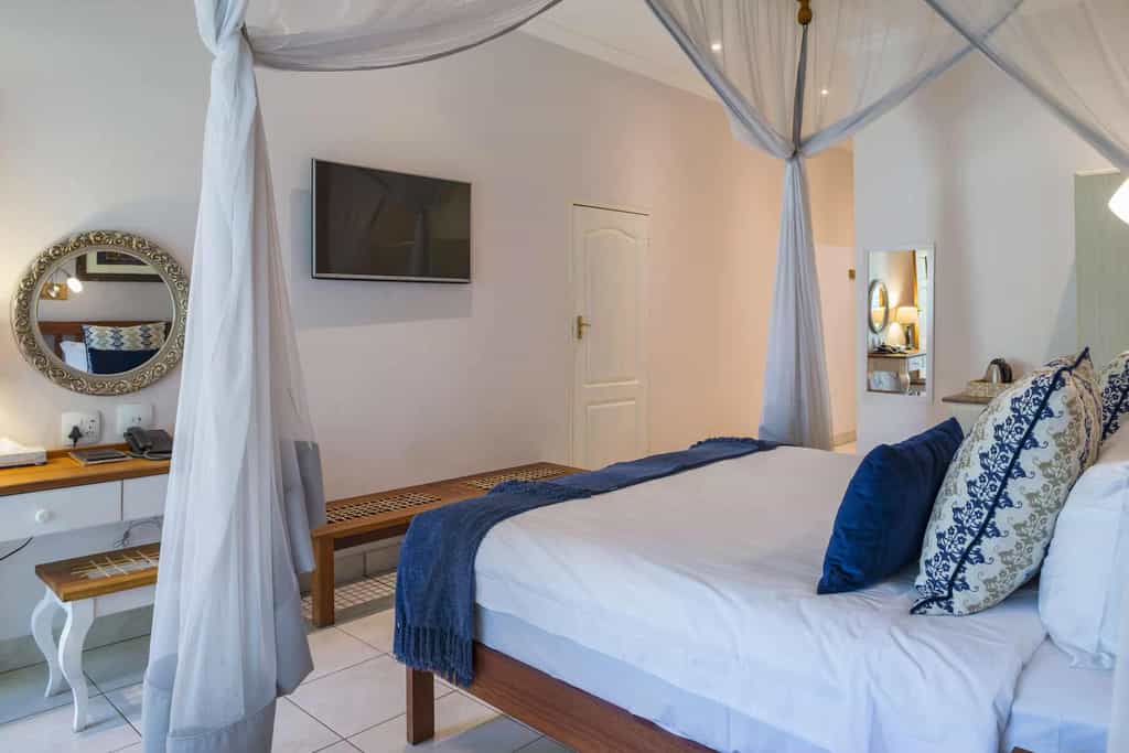 Garden View Family Room