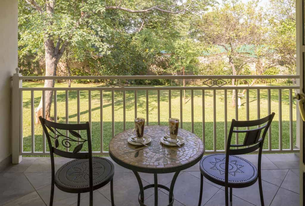 Garden View Family Room