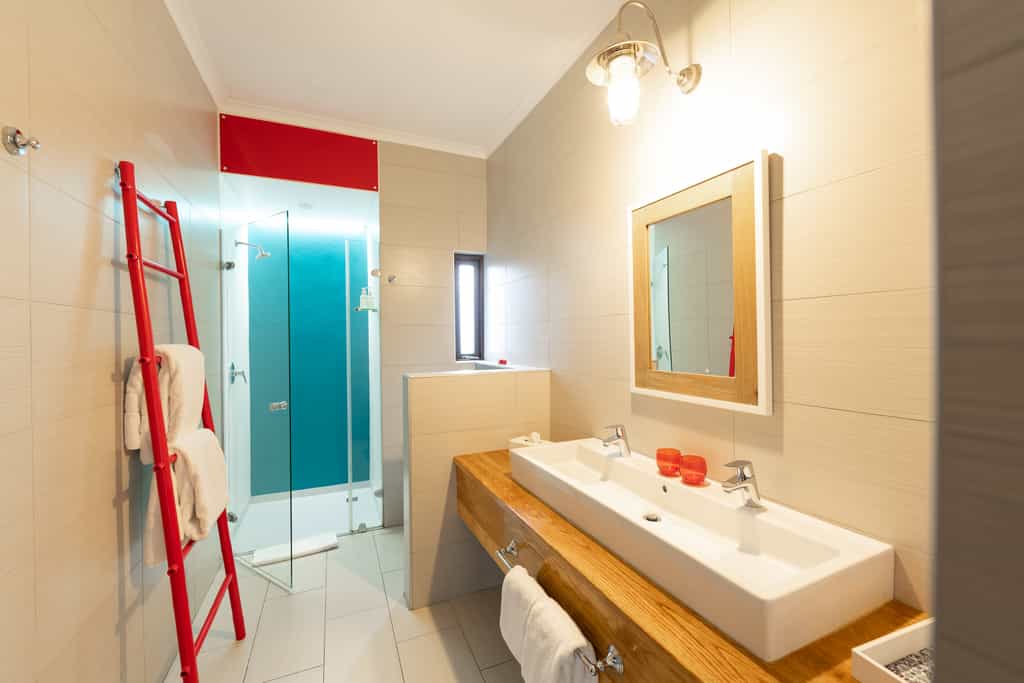 Twin suitable for guest with restricted mobility