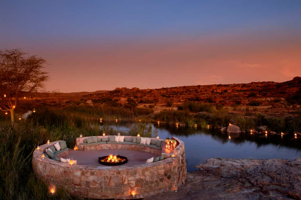 A place to gather around the fire and share stories. Perfect for sundowners and after-dinner stargazing. 