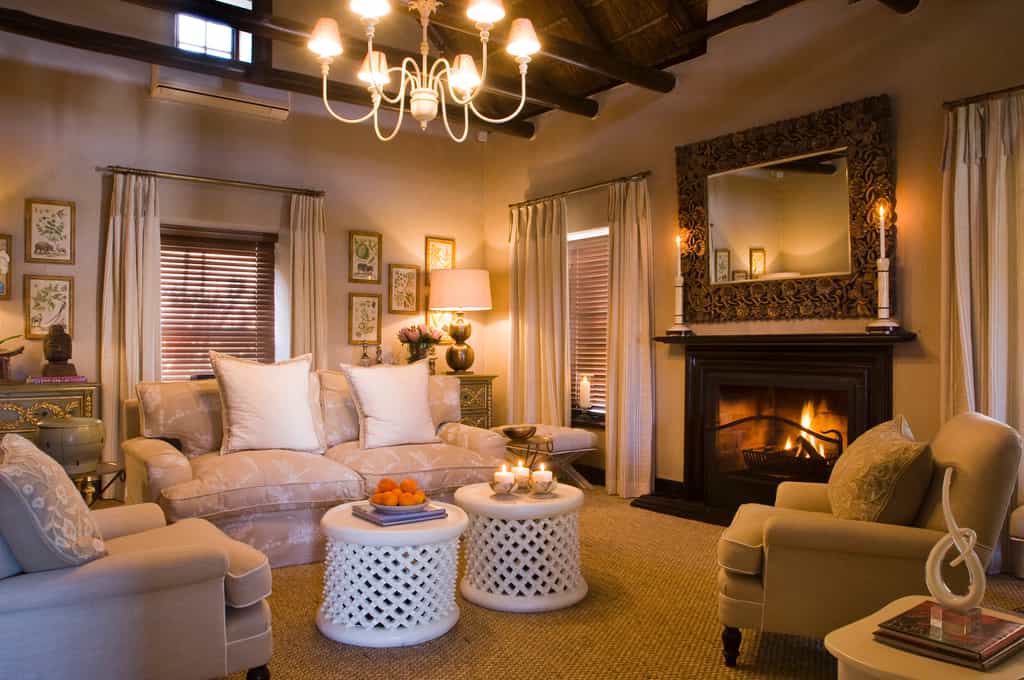 Seperate lounge area with fireplace