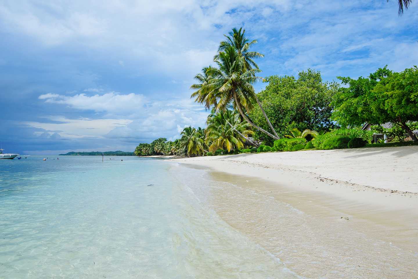 Best beaches for bookworms - princesse bora