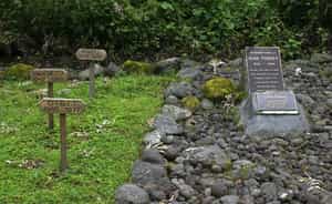 Hike to a piece of history - Diane Fossey's grave