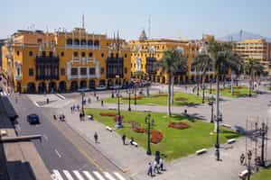 Explore the hub of Lima at the Plaza Mayor
