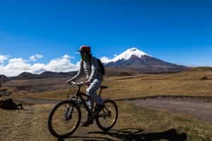 Explore Cotopaxi by mountain bike 